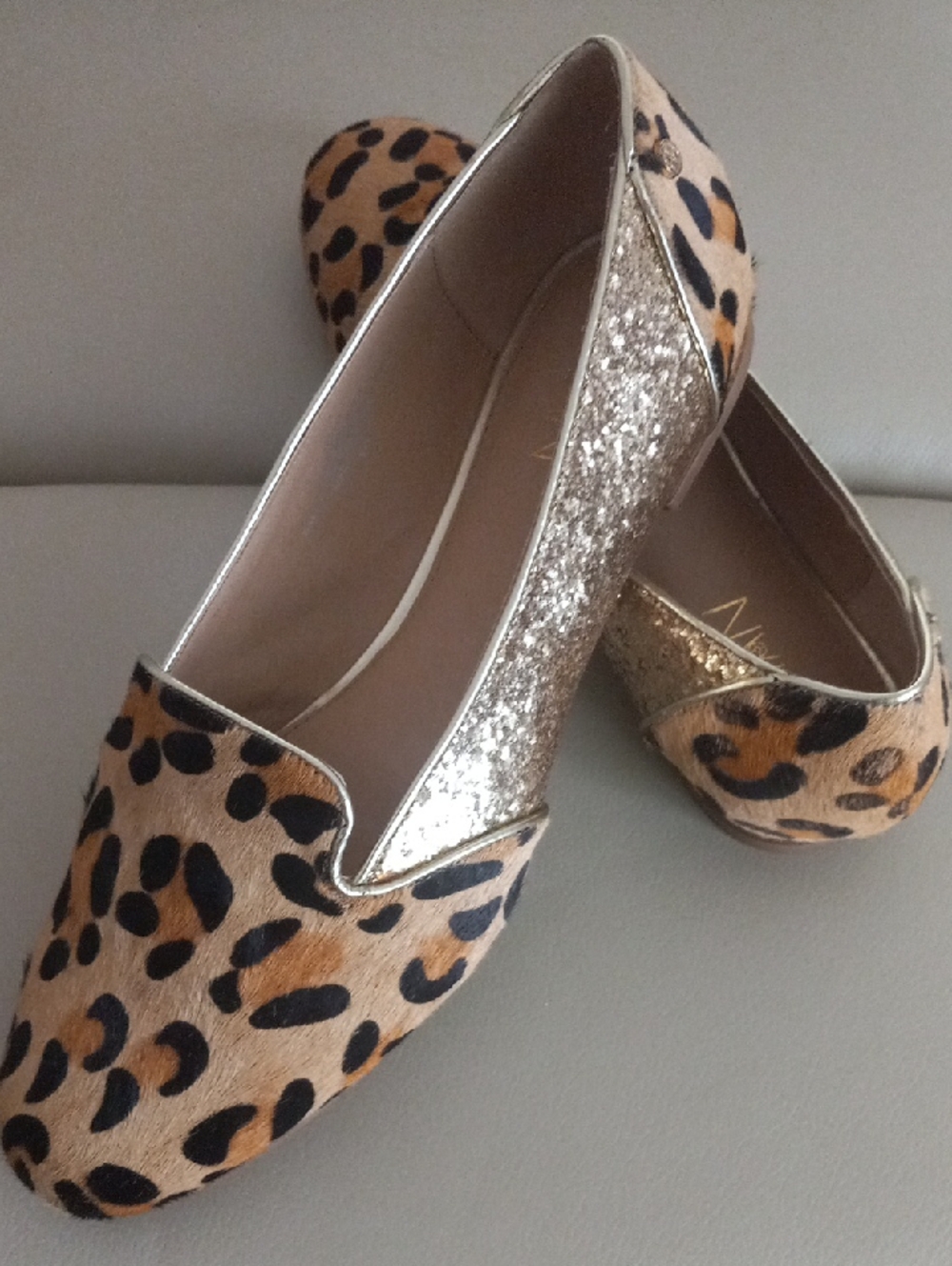 IMAN Leopard-Print Calf Hair Leather Slip-On Flats with Glitter& Gold Trim/ 10W
